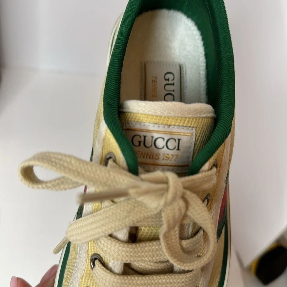 Gucci “old tennis